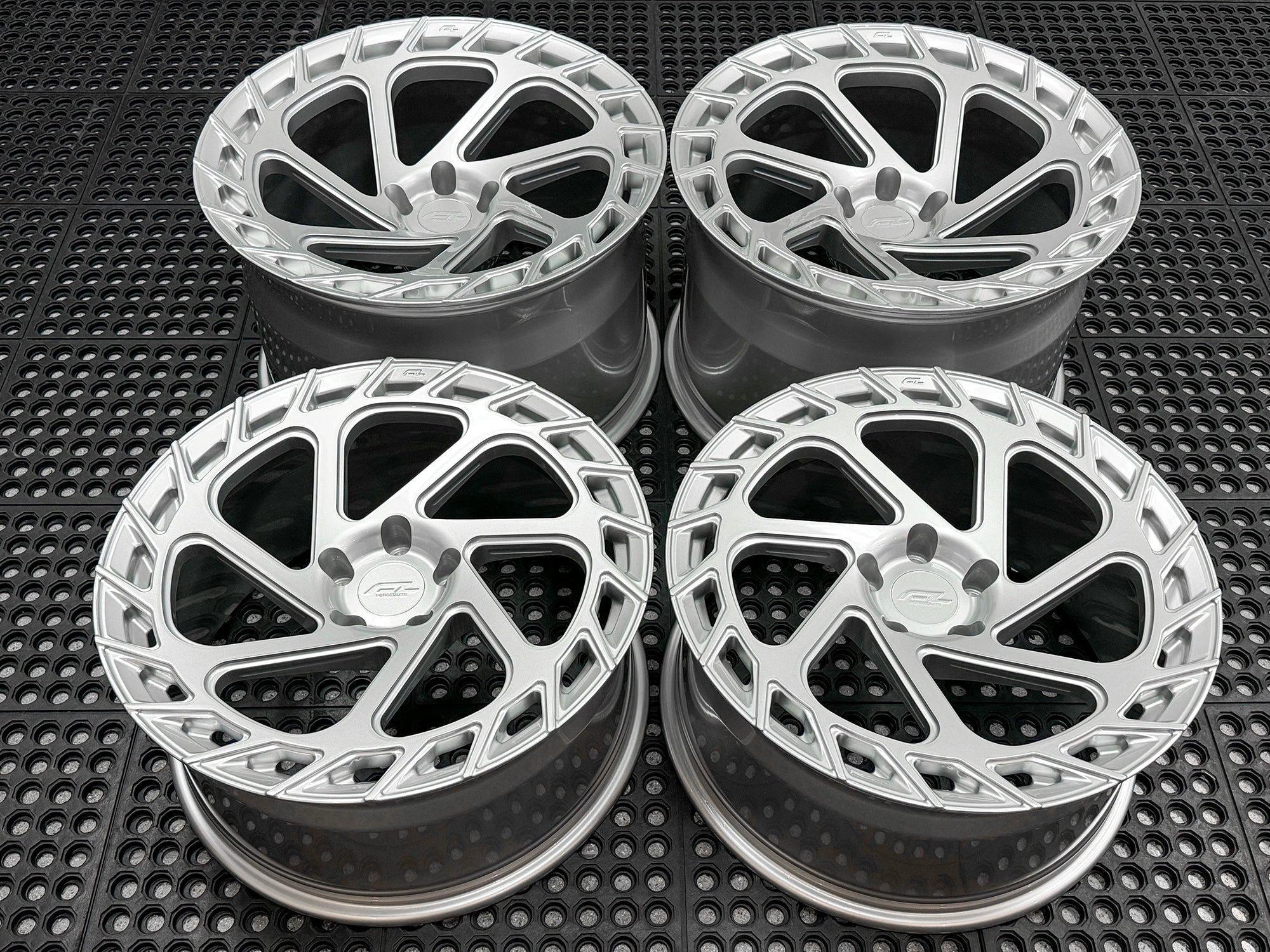 19" RENZO FORGEDLITE TF7 1PC MONOBLOCK CUSTOM MADE -