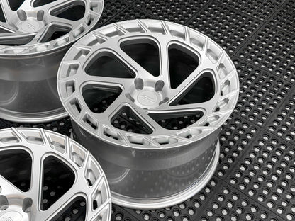 19" RENZO FORGEDLITE  TF7 1PC MONOBLOCK CUSTOM MADE - 